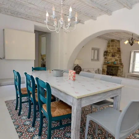 Mykonos 4 Bedroom Cycladic With Free Parking Villa